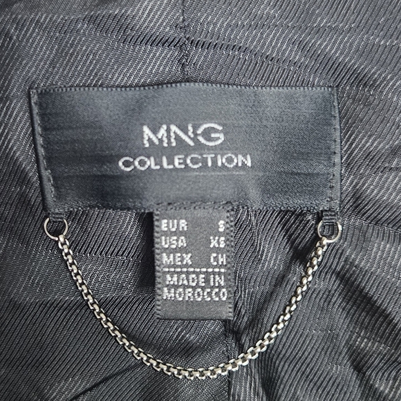 MNG Collection Black Open Front Blazer w/Shoulder Pads size XS - Picture 4 of 5